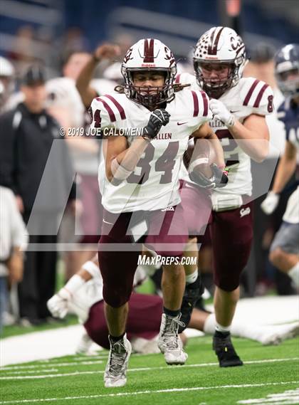 Thumbnail 3 in Calallen vs  Boerne-Champion (Class 5A Division I Quarterfinals) photogallery.