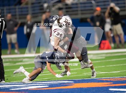 Thumbnail 3 in Calallen vs  Boerne-Champion (Class 5A Division I Quarterfinals) photogallery.