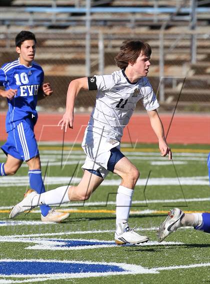 Thumbnail 2 in East Valley vs. Notre Dame (Valley Kickoff Classic) photogallery.