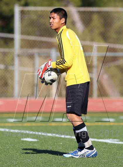 Thumbnail 2 in East Valley vs. Notre Dame (Valley Kickoff Classic) photogallery.