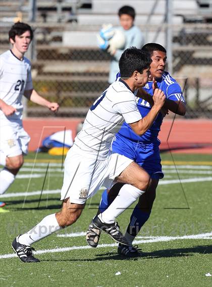Thumbnail 3 in East Valley vs. Notre Dame (Valley Kickoff Classic) photogallery.