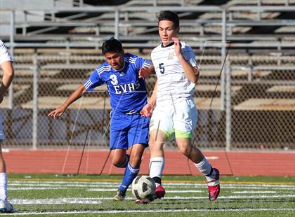 Thumbnail 1 in East Valley vs. Notre Dame (Valley Kickoff Classic) photogallery.