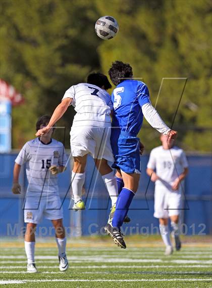 Thumbnail 2 in East Valley vs. Notre Dame (Valley Kickoff Classic) photogallery.