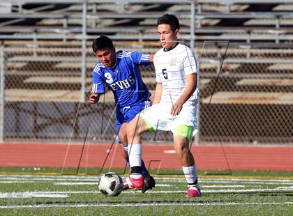Thumbnail 3 in East Valley vs. Notre Dame (Valley Kickoff Classic) photogallery.