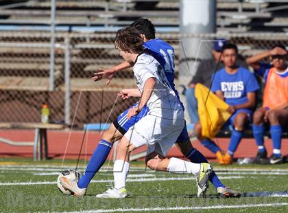 Thumbnail 1 in East Valley vs. Notre Dame (Valley Kickoff Classic) photogallery.