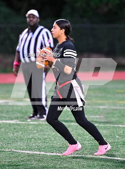 Thumbnail 3 in Decatur vs. Tri-Cities photogallery.