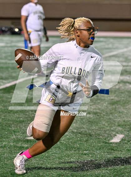 Thumbnail 2 in Decatur vs. Tri-Cities photogallery.