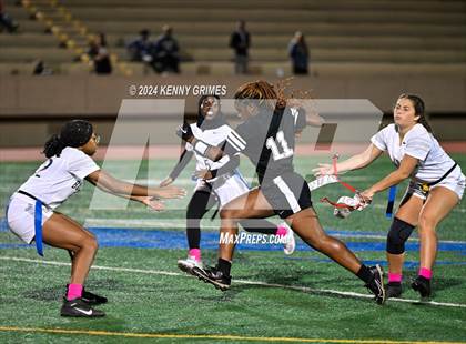 Thumbnail 2 in Decatur vs. Tri-Cities photogallery.