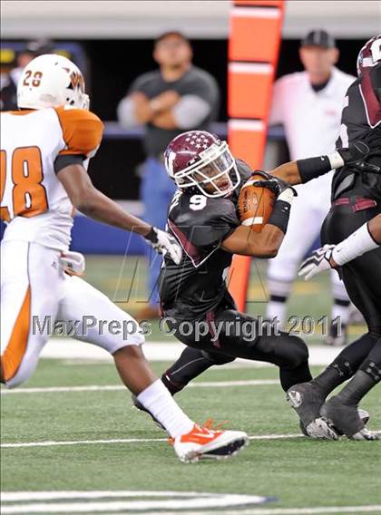 Thumbnail 2 in West Mesquite vs. Wylie (4A Division 1 Region 2 Semifinals) photogallery.