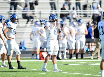 Thumbnail 2 in Gunter vs. Daingerfield (UIL 3A Area Playoff) photogallery.