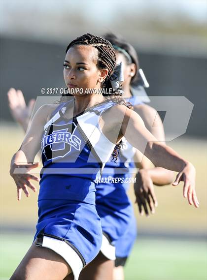 Thumbnail 2 in Gunter vs. Daingerfield (UIL 3A Area Playoff) photogallery.