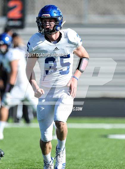 Thumbnail 2 in Gunter vs. Daingerfield (UIL 3A Area Playoff) photogallery.