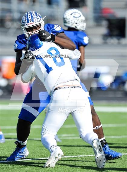 Thumbnail 3 in Gunter vs. Daingerfield (UIL 3A Area Playoff) photogallery.