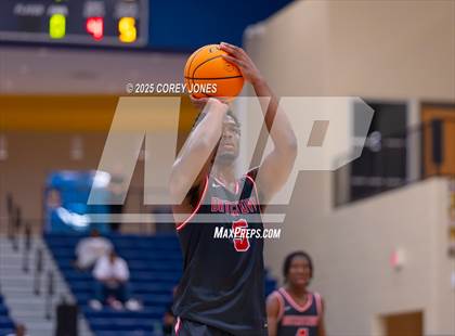 Thumbnail 3 in Dutchtown vs Hillgrove (Georgia's Elite 8 Tip Off Classic) photogallery.