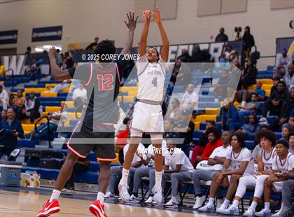 Thumbnail 2 in Dutchtown vs Hillgrove (Georgia's Elite 8 Tip Off Classic) photogallery.