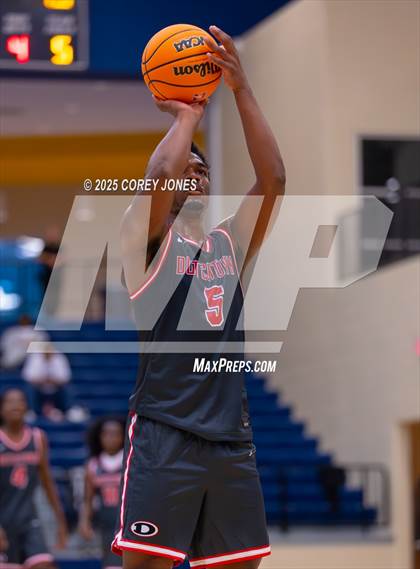 Thumbnail 1 in Dutchtown vs Hillgrove (Georgia's Elite 8 Tip Off Classic) photogallery.