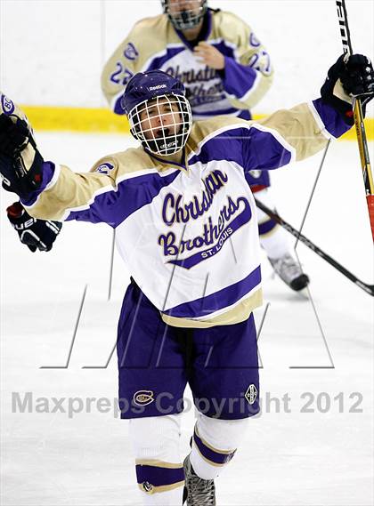 Thumbnail 2 in Christian Brothers vs Chaminade photogallery.