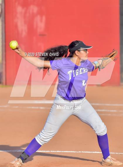 Thumbnail 3 in Millennium @ Williams Field photogallery.