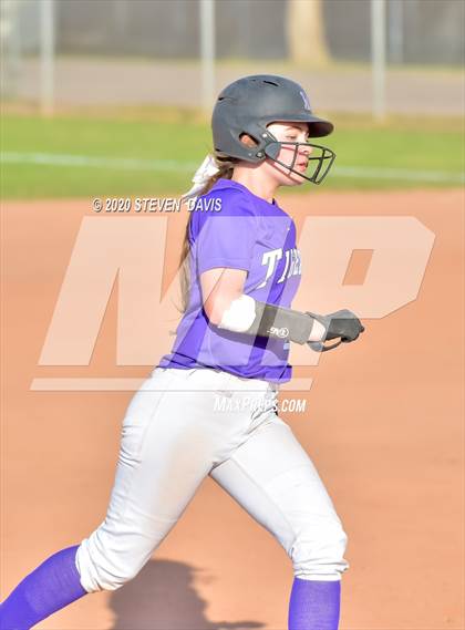 Thumbnail 2 in Millennium @ Williams Field photogallery.