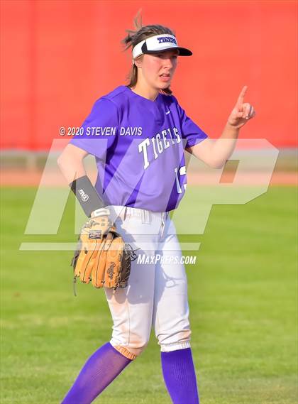 Thumbnail 2 in Millennium @ Williams Field photogallery.