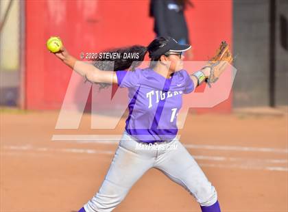 Thumbnail 2 in Millennium @ Williams Field photogallery.