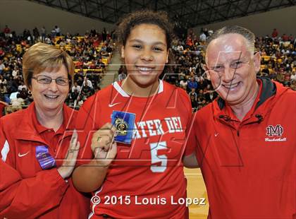Thumbnail 1 in Mater Dei vs. Chaminade (CIF SoCal Regional Open Division Final) photogallery.