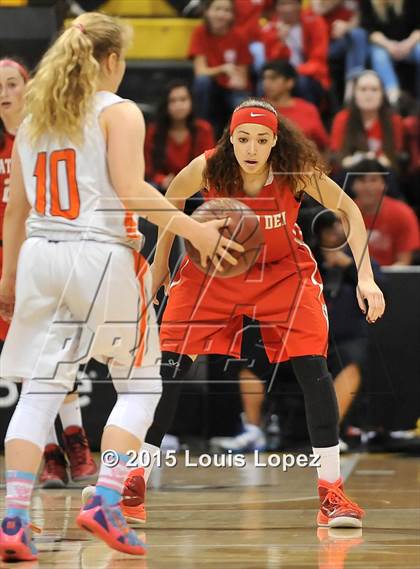 Thumbnail 2 in Mater Dei vs. Chaminade (CIF SoCal Regional Open Division Final) photogallery.
