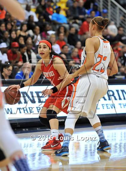 Thumbnail 1 in Mater Dei vs. Chaminade (CIF SoCal Regional Open Division Final) photogallery.