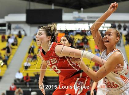 Thumbnail 3 in Mater Dei vs. Chaminade (CIF SoCal Regional Open Division Final) photogallery.
