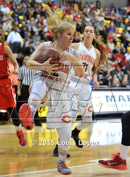 Thumbnail 3 in Mater Dei vs. Chaminade (CIF SoCal Regional Open Division Final) photogallery.