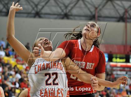 Thumbnail 1 in Mater Dei vs. Chaminade (CIF SoCal Regional Open Division Final) photogallery.
