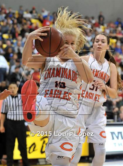 Thumbnail 2 in Mater Dei vs. Chaminade (CIF SoCal Regional Open Division Final) photogallery.