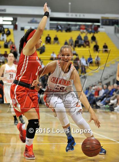 Thumbnail 2 in Mater Dei vs. Chaminade (CIF SoCal Regional Open Division Final) photogallery.
