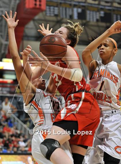 Thumbnail 3 in Mater Dei vs. Chaminade (CIF SoCal Regional Open Division Final) photogallery.