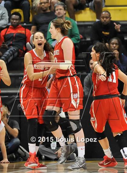 Thumbnail 3 in Mater Dei vs. Chaminade (CIF SoCal Regional Open Division Final) photogallery.