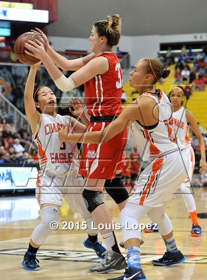 Thumbnail 1 in Mater Dei vs. Chaminade (CIF SoCal Regional Open Division Final) photogallery.