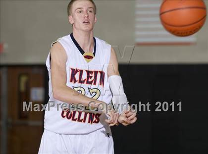 Thumbnail 3 in Klein Collins vs. Memorial (McDonald's Texas Invitational) photogallery.