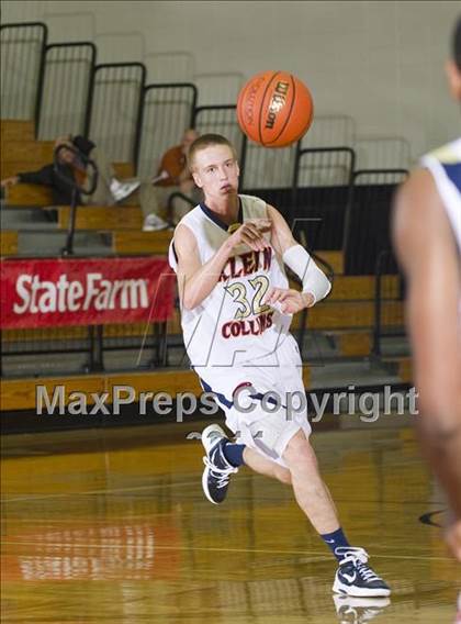 Thumbnail 1 in Klein Collins vs. Memorial (McDonald's Texas Invitational) photogallery.