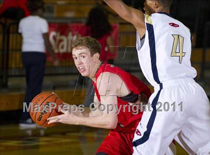 Thumbnail 2 in Klein Collins vs. Memorial (McDonald's Texas Invitational) photogallery.