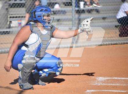 Thumbnail 3 in Burton vs Mumford photogallery.