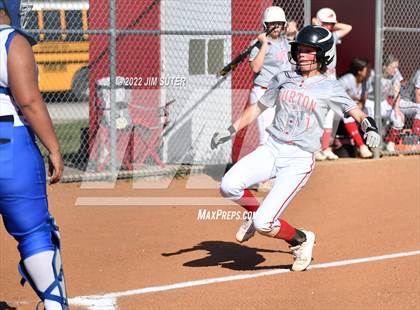 Thumbnail 2 in Burton vs Mumford photogallery.