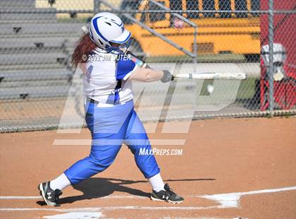 Thumbnail 1 in Burton vs Mumford photogallery.