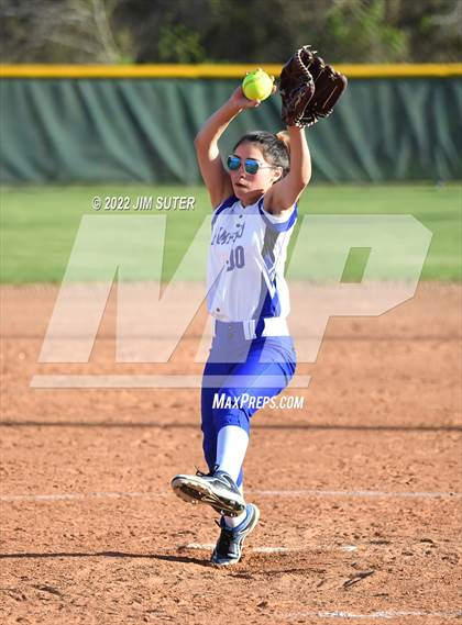 Thumbnail 3 in Burton vs Mumford photogallery.