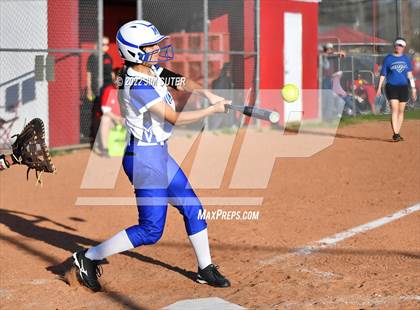 Thumbnail 2 in Burton vs Mumford photogallery.