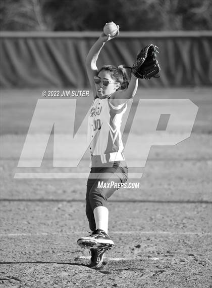 Thumbnail 1 in Burton vs Mumford photogallery.