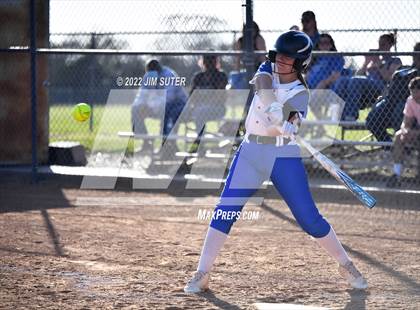 Thumbnail 2 in Burton vs Mumford photogallery.