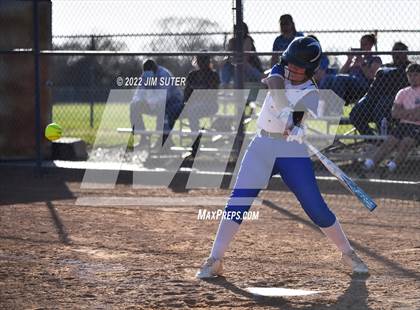 Thumbnail 3 in Burton vs Mumford photogallery.