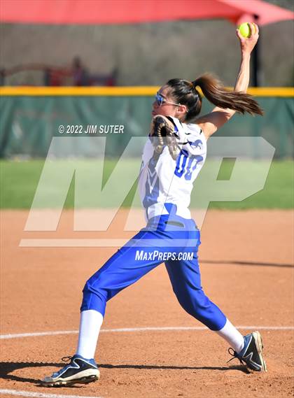 Thumbnail 3 in Burton vs Mumford photogallery.