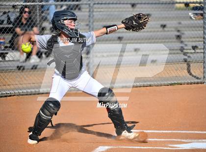 Thumbnail 2 in Burton vs Mumford photogallery.