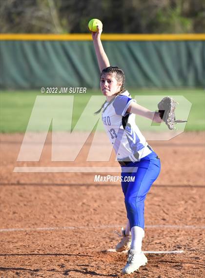 Thumbnail 2 in Burton vs Mumford photogallery.